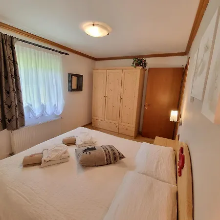 Le Rose Lejlighedshotel Pozza di Fassa