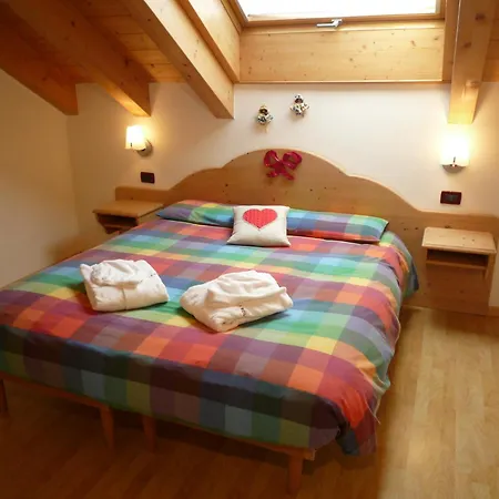 Le Rose Lejlighedshotel Pozza di Fassa